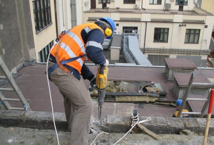 manual demolition works